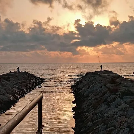 En La Playa Tavernes de Valldigna